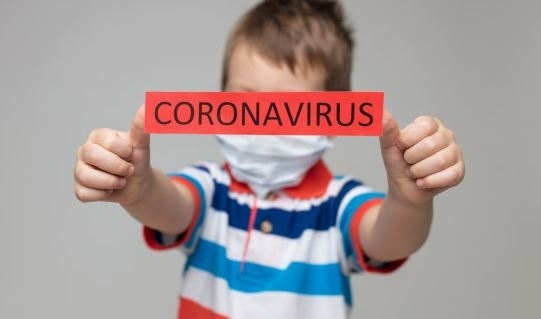 Проучване: Децата произвеждат в пъти повече антитела срещу COVID-19 от възрастните